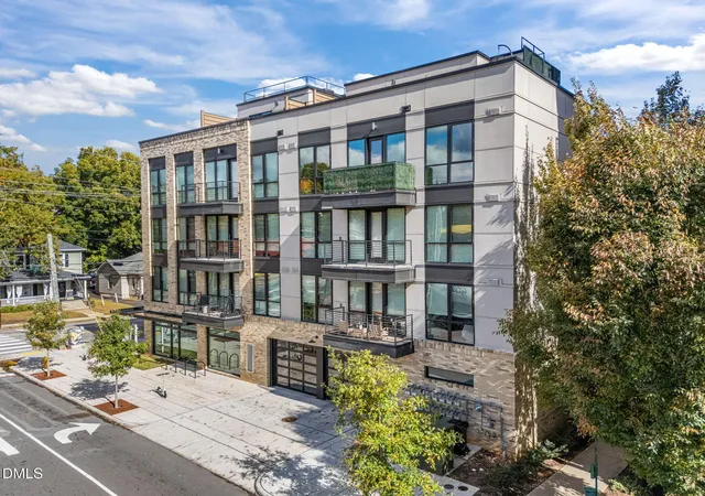 Homes for sale in Raleigh, NC | 615 W Peace St #308, Raleigh, NC 27605 | MLS# 10131132