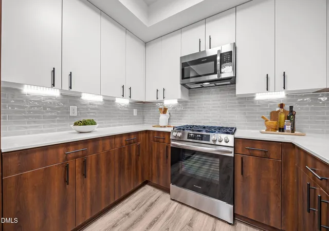 Homes for sale in Raleigh, NC | 615 W Peace St #308, Raleigh, NC 27605 | MLS# 10131132