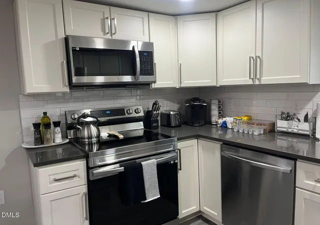 Photo 4 of Duplex at 805 S Main St, Louisburg, NC 27549 | MLS# 10131289 | | Sold on 2026-06-23
