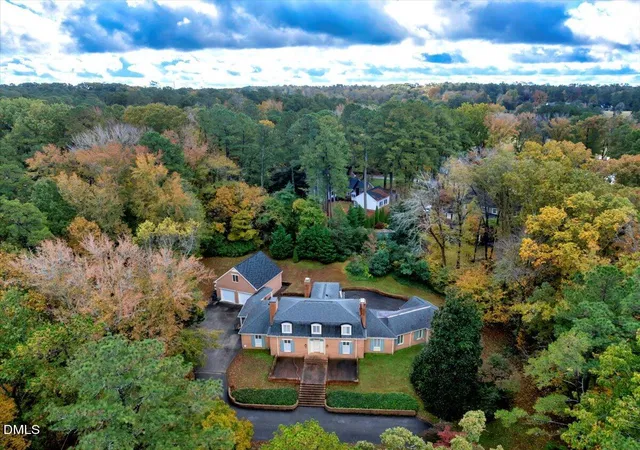 3rd image of 1909 Parker Ln, Henderson, NC 27536 | MLS# 10131954