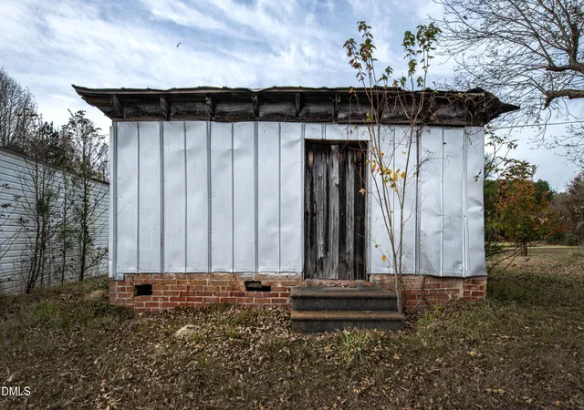 Photo 3 of Single Family Residence at 120 Furney Pearce Rd, Zebulon, NC 27597 | MLS# 10134035 | | Sold on 2026-06-29