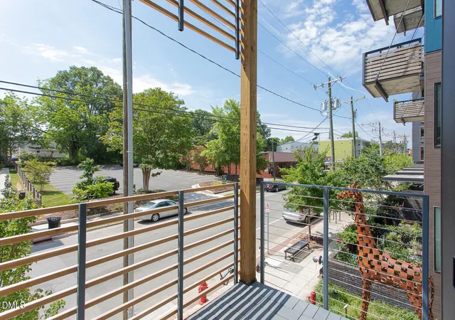 2nd image of 521 N Mangum St, Durham, NC 27701