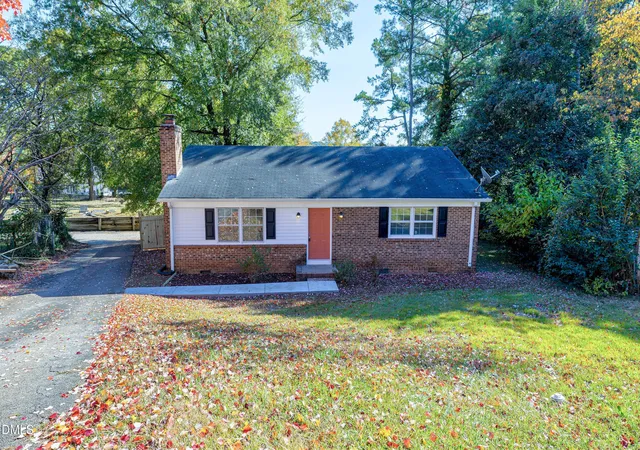 2nd image of 800 Plentywood Ct, Raleigh, NC 27615 | MLS# 10131584