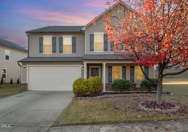 Photo 1 of Single family home for sale at 2609 Averon Dr, Fuquay Varina, NC 27526 | MLS# 10131997 | Listing updated on 2026-09-23