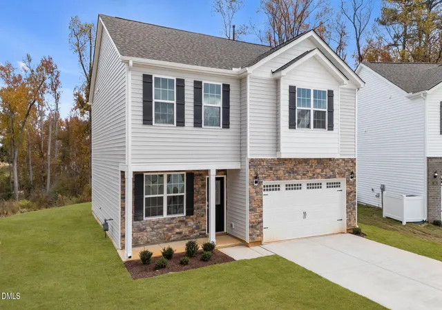 2nd image of 1002 Middlecrest Dr, Rocky Mount, NC 27804 | MLS# 10131996