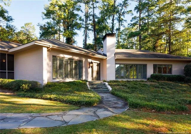 2nd image of 440 Valley Rd, Fayetteville, NC 28305 | MLS# 753097