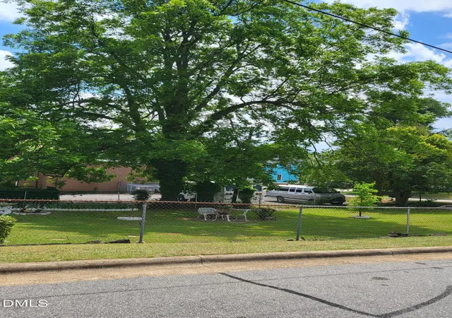 Photo 2 of Sale Pending at 1406 E Jones St, Raleigh, NC 27610 | MLS# 10132614 | Listing updated on 2026-10-01