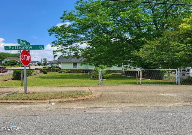 Photo 1 of Sale Pending at 1406 E Jones St, Raleigh, NC 27610 | MLS# 10132614 | Listing updated on 2026-10-01