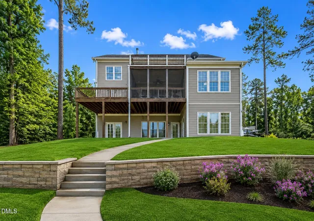 Photo 4 of Single family home for sale at 737 Sagamore Dr, Louisburg, NC 27549 | MLS# 10133283 | Listing updated on 2026-09-18