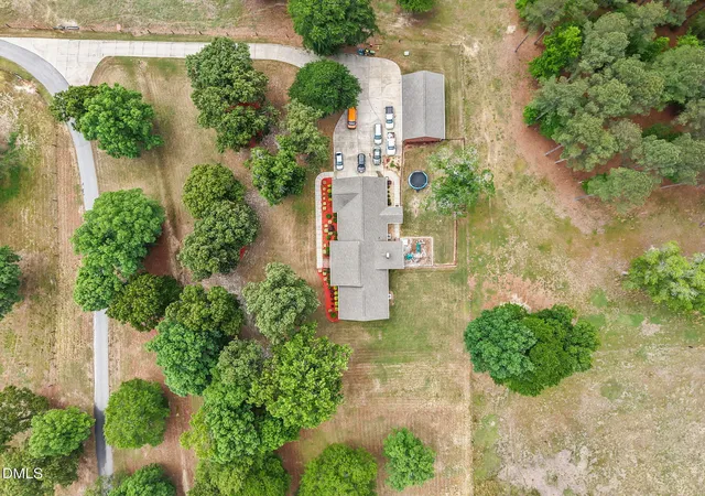 Photo 3 of Single family home for sale at 2880 Elevation Rd, Four Oaks, NC 27524 | MLS# 10164911 | Listing updated on 2026-09-07