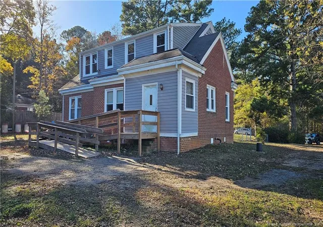 3rd image of 1801 Carthage St, Sanford, NC 27330 | MLS# 753391