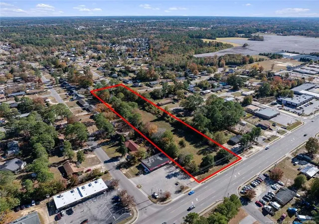 1st image of 590 N Reilly Rd, Fayetteville, NC 28303 | MLS# 753581