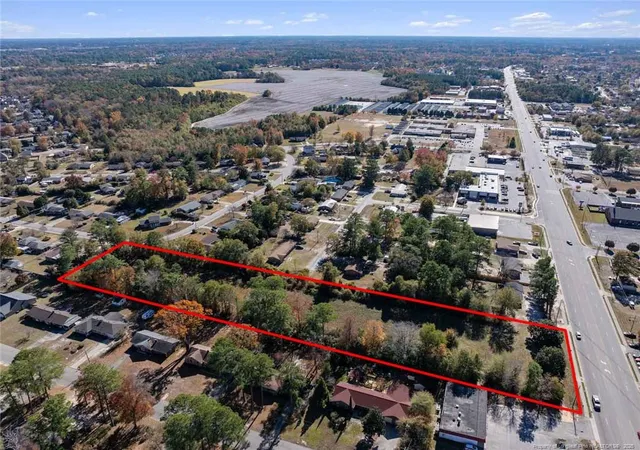 2nd image of 590 N Reilly Rd, Fayetteville, NC 28303 | MLS# 753581