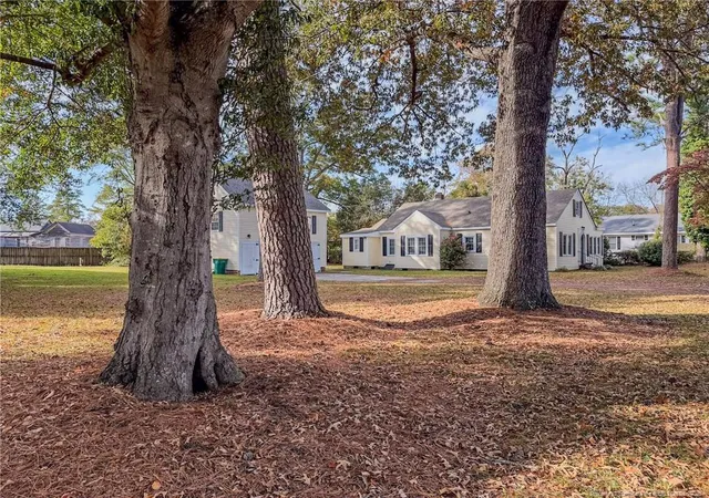 2nd image of 1603 Mcmillan Ave, Lumberton, NC 28358 | MLS# 753634