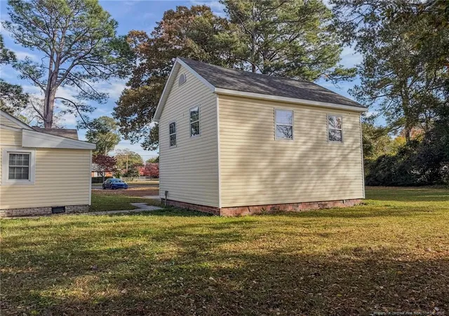 4th image of 1603 Mcmillan Ave, Lumberton, NC 28358 | MLS# 753634