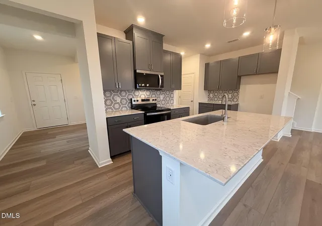 3rd image of 523 Sunset Lake Dr, Durham, NC 27703 | MLS# 10134708
