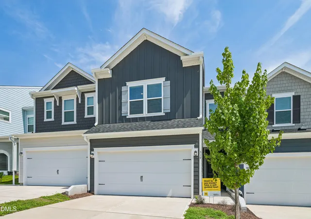 2nd image of 519 Sunset Lake Dr, Durham, NC 27703 | MLS# 10134375