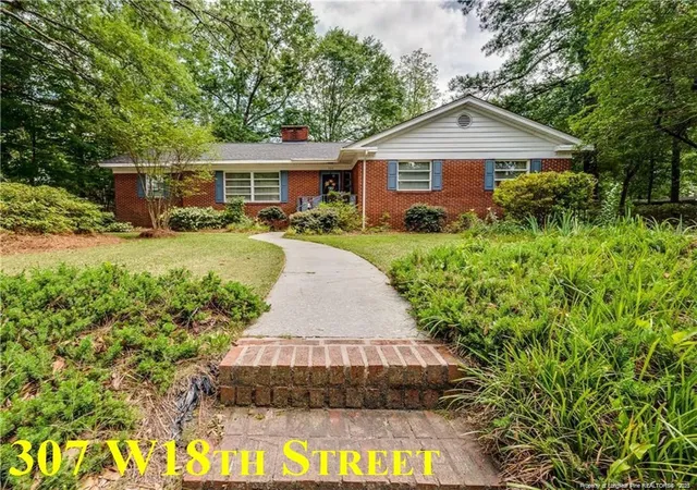 Homes for sale in Lumberton, NC | 1103 N Elm St, Lumberton, NC 28358 | MLS# 753726