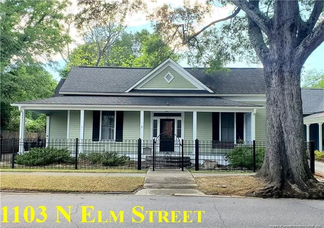 Homes for sale in Lumberton, NC | 1103 N Elm St, Lumberton, NC 28358 | MLS# 753726