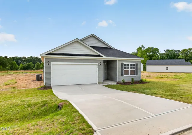 Photo 3 of Sale Pending at 204 Shiloh Woods Cir, Smithfield, NC 27577 | MLS# 10134368 | Listing updated on 2026-10-05