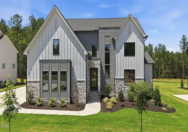 Photo 1 of Single family home for sale at 35 Chestnut Oak Dr, Youngsville, NC 27596 | MLS# 10134828 | Listing updated on 2026-09-21