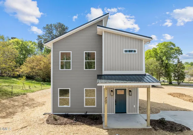 2nd image of 207 E Parker St, Graham, NC 27253 | MLS# 10135071