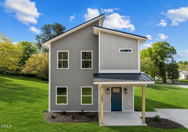 1st image of 207 E Parker St, Graham, NC 27253 | MLS# 10135071
