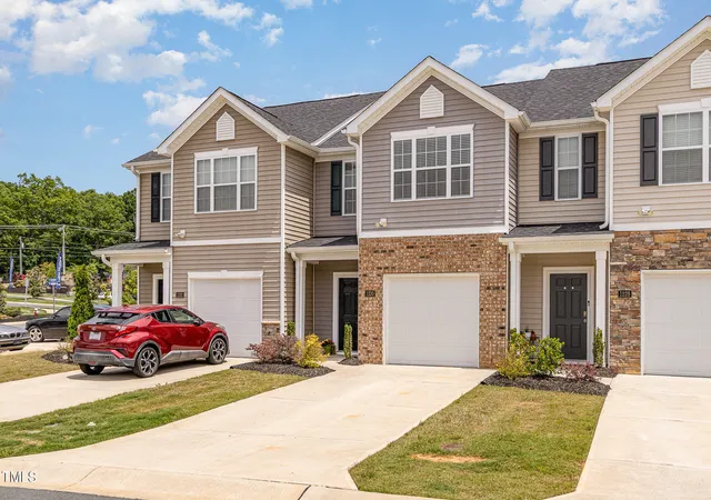 Homes for sale in Mebane, NC | 1230 Adrian Ct, Mebane, NC 27302 | MLS# 10135228