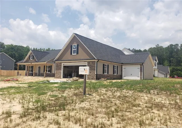 Photo 2 of Single family home for sale at 2453 Live Oak Dr, Fayetteville, NC 28306 | MLS# 753996 | Listing updated on 2026-09-02