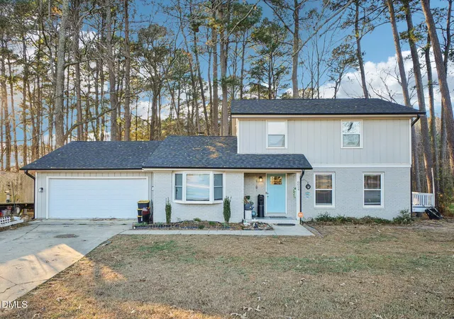 Homes for sale in Apex, NC | 8024 Deer Meadow Dr, Apex, NC 27539 | MLS# 10143391