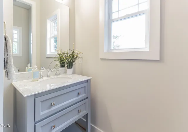 Photo 4 of Single family home for sale at 690 Bear Tree Crk, Chapel Hill, NC 27517 | MLS# 10135507 | Listing updated on 2026-07-18