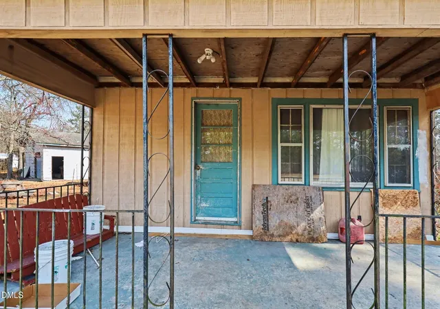 Photo 3 of Single Family Residence at 495 Horseshoe Rd, Aberdeen, NC 28315 | MLS# 10135616 | | Sold on 2026-05-12