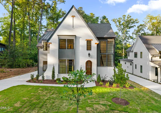 2nd image of 6 Chantilly Pl, Durham, NC 27707 | MLS# 10159207