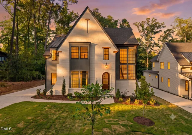 1st image of 6 Chantilly Pl, Durham, NC 27707 | MLS# 10159207