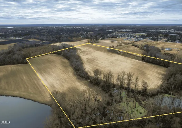 5th image of 396 Riley Vann Ln, Dunn, NC 28334 | MLS# 10135917