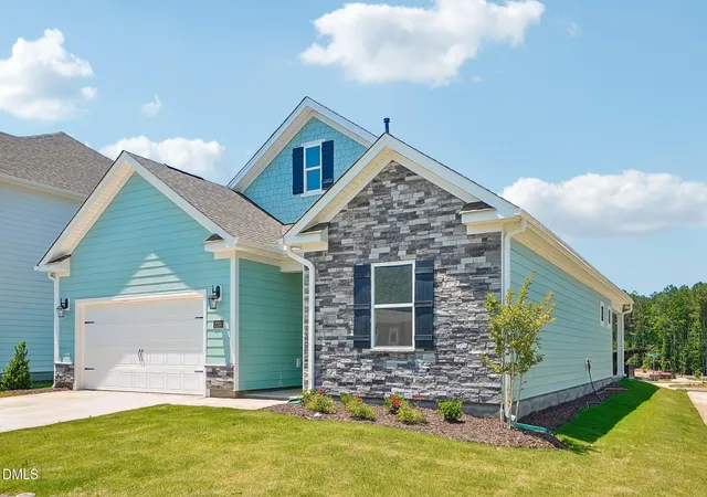 Photo 3 of Sale Pending at 2200 Warbler Dr, Apex, NC 27539 | MLS# 10135777 | Listing updated on 2026-10-05