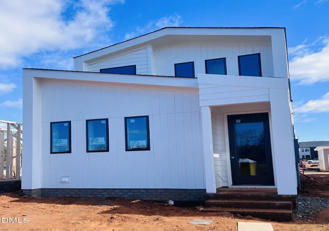 Photo 1 of Sale Pending at 44 Broadoak Ln, Pittsboro, NC 27312 | MLS# 10136109 | Listing updated on 2026-07-18