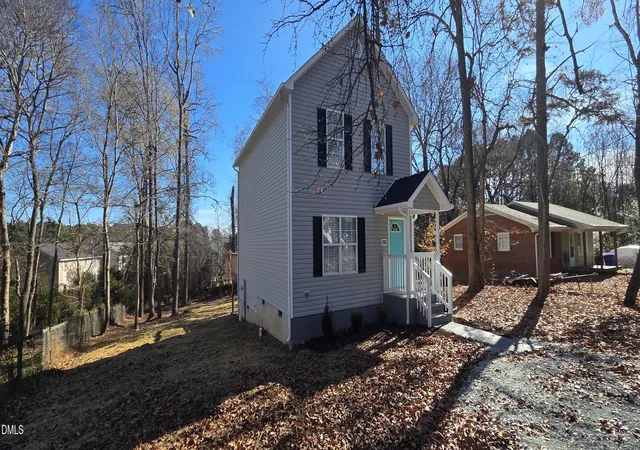 Photo 3 of Single family home for sale at 110 N Woodcrest St, Durham, NC 27703 | MLS# 10136417 | Listing updated on 2026-08-21