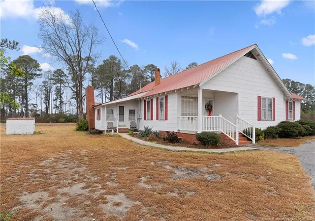 Homes for sale in Godwin, NC | 6131 Stewart Rd, Godwin, NC 28344 | MLS# 754340