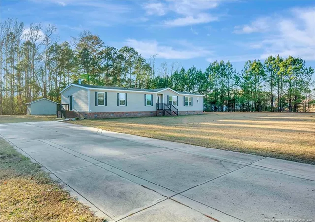 Photo 3 of Manufactured On Land at 193 Frk Pine Rd, Lumberton, NC 28358 | MLS# 754479 | | Sold on 2026-05-29