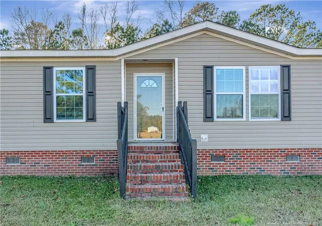Photo 4 of Manufactured On Land at 193 Frk Pine Rd, Lumberton, NC 28358 | MLS# 754479 | | Sold on 2026-05-29