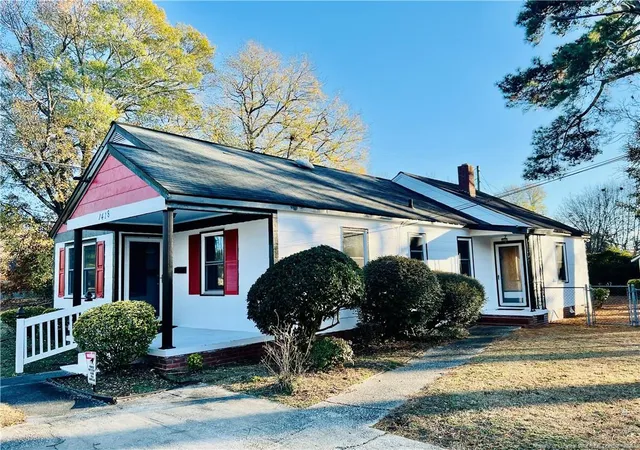Photo 3 of Single Family Residence at 1418 E 6th Street, Lumberton, NC 28358 | MLS# 754609 |  | Sold on 2026-06-18