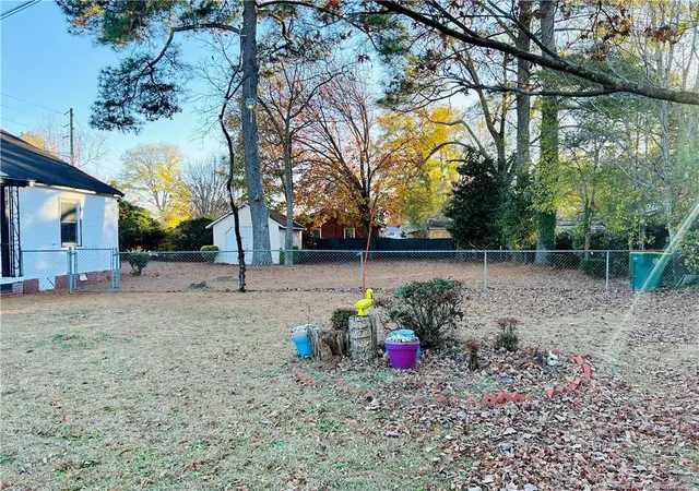 Photo 5 of Single Family Residence at 1418 E 6th Street, Lumberton, NC 28358 | MLS# 754609 |  | Sold on 2026-06-18