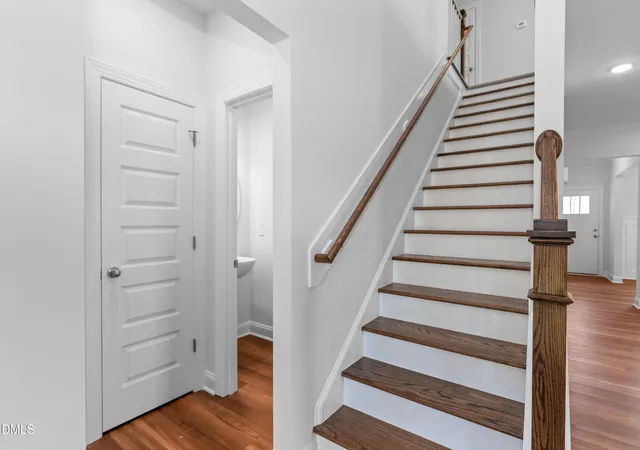 Photo 3 of Single family home for sale at 204 N Rabbit Run Dr, Smithfield, NC 27577 | MLS# 10137487 | Listing updated on 2026-07-18