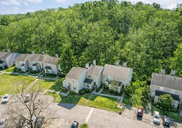 Photo 2 of Condominium at 250 S Estes Dr #71, Chapel Hill, NC 27514 | MLS# 10147329 | | Sold on 2026-06-11