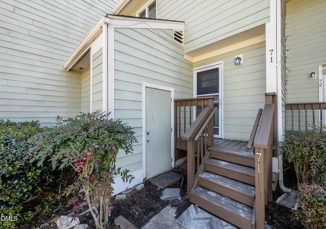 Photo 3 of Condominium at 250 S Estes Dr #71, Chapel Hill, NC 27514 | MLS# 10147329 | | Sold on 2026-06-11