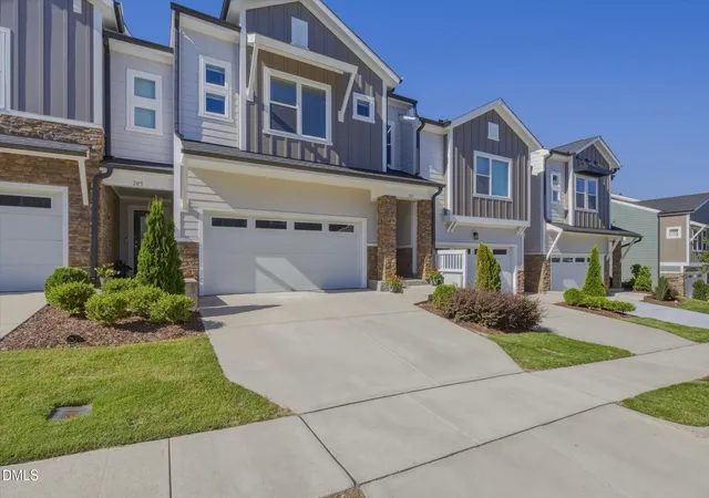 Photo 3 of Townhouse for sale at 209 Deardom Way, Chapel Hill, NC 27517 | MLS# 10174110 | Listing updated on 2026-09-18