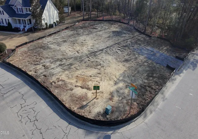 Photo 2 of Sale Pending at 3700 Arrowwood Dr N, Wilson, NC 27896 | MLS# 10138323 | Listing updated on 2026-08-04