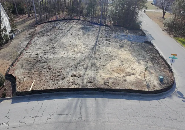Photo 3 of Sale Pending at 3700 Arrowwood Dr N, Wilson, NC 27896 | MLS# 10138323 | Listing updated on 2026-08-04