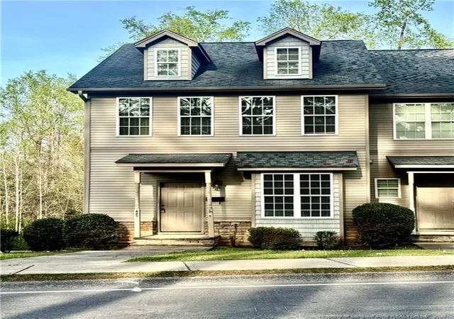 Photo 1 of Sale Pending at 425 Georgetown Cir, Fayetteville, NC 28314 | MLS# 754948 | Listing updated on 2026-08-03